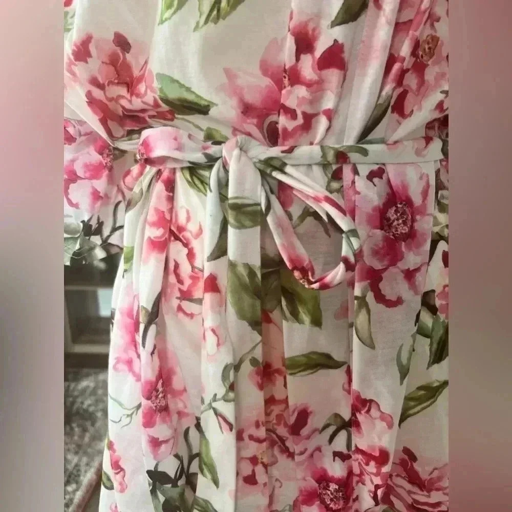 Show ‎ me your MuMu women’s floral Robe NWOT Sz Small - Picture 3 of 6
